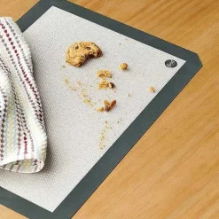 Food Network 1/2-Sheet Silicone Baking Mat<Food Network™ Clearance