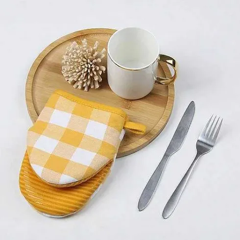 Food Network Turmeric Buffalo Check Mini Oven Mitt<Food Network™ Clearance